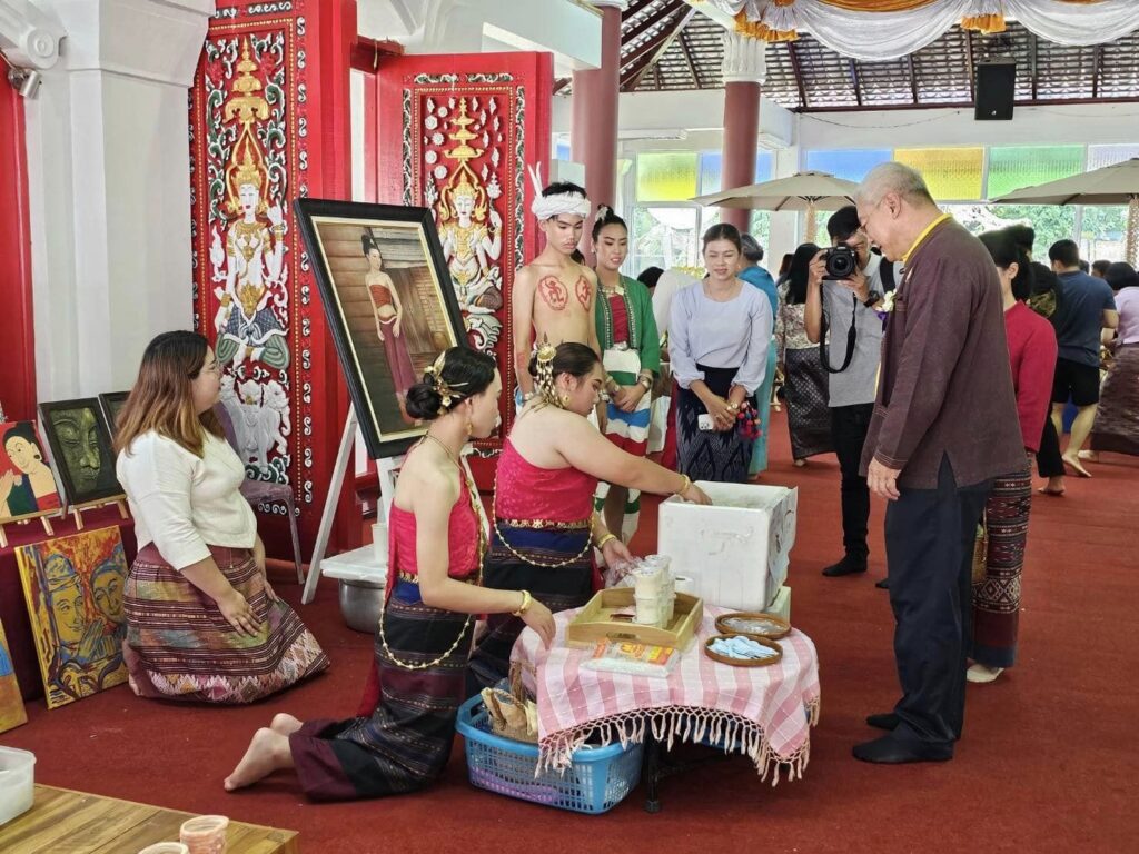 นักเรียนร่วมแสดงความสามารถและนำเสนอผลงานด้านศิลปวัฒนธรรม